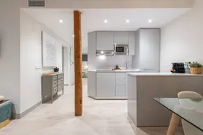 Sophisticated brand new flat in historic district - Image 4