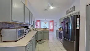 Cozy paradise. Heated pool and Close to the beach! - Image 3