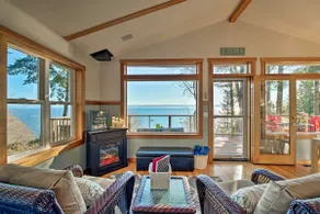 Puget Sound Escape: Private Beach & Oversized Deck - Image 2
