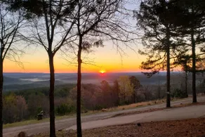 Broken Bow Mountaintop Home w/ Hot Tub! - Image 3