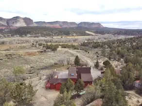 Family Cabin with Views just minutes from Zion Nat'l Park - Image 3