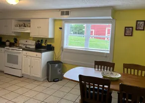 Mountain View Farmhouse - Image 5