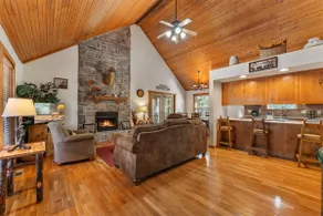 Whispering Woods Lodge-Sleeps 10 Home - Image 2