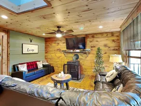 Kare Bear Cabin - Image 4