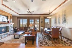 Iron Horse Lodge South 401 by East West Hospitality - Image 3