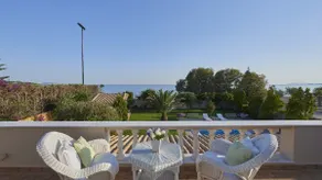 Luxury 4 Bdrm Villa with Pvt Pool on the beach - Image 2