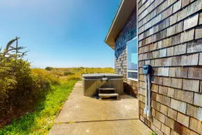 Waterfront Home withPrivate Hot Tub, Ping-Pong, Fr - Image 4