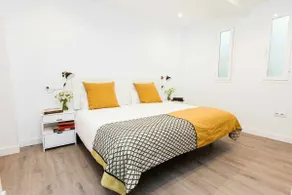 ISG Apartments Downtown family haven Free parking spot - Image 3