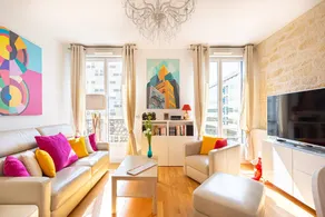 GuestReady - Bright Apt in city centre w/ Parking - Image 3