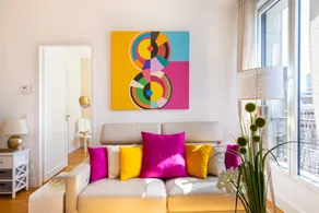 GuestReady - Bright Apt in city centre w/ Parking - Image 5