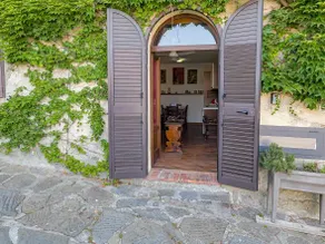 La Casina di Rosi. live in the ancient village. - Image 3