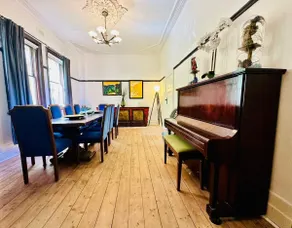 Elwoods eklektiske perle, gåtur til strand og cafeer, gratis parkering foran. - Image 2
