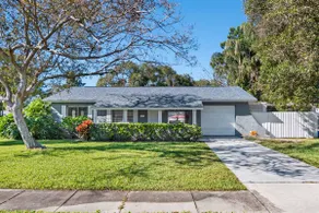 FREE Heated Pool, Sleeps 10, Pinellas Pk | 25 Min to Gulf Beaches - Image 4