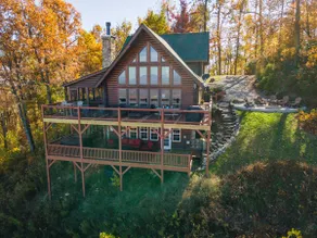 Ovanför molnen: 3 BR, 2. 5 BA Cabin / Bungalow i Gamla Fort, 6 sovplatser - Image 3