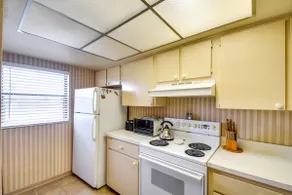 Walk to Madeira Beach: Coastal Condo w/ Balcony - Image 5