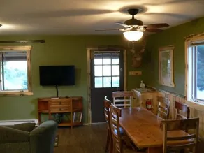 Maison d'hôtes 2 chambres avec vue sur la montagne et aventure en plein air! - Image 5