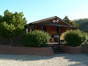 Maison d'hôtes 2 chambres avec vue sur la montagne et aventure en plein air! - Image 2