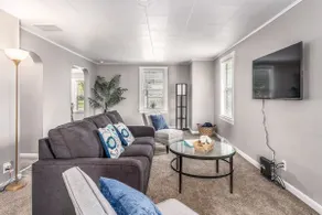Charming & Conveniently Located Spokane Home - Image 2