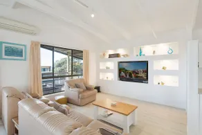 Kianga Parade Beach House - Image 5