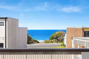 Kianga Parade Beach House - Image 2