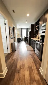 5miles to Downtown-King bed & 2 twins,Elevator,pet friendly - Image 2