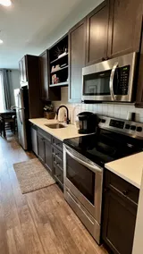 5miles to Downtown-King bed & 2 twins,Elevator,pet friendly - Image 4