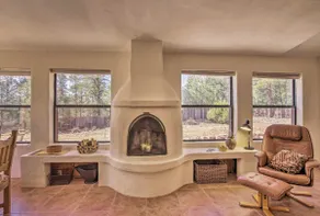 Artist's Retreat w/ Pecos National Park Views! - Image 5