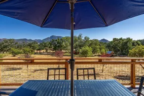 Calistoga Vineyard Getaway - Hot Tub and Tastings Included - Image 5