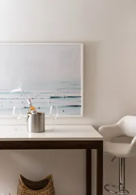 Private Guest House - Walk to Beach & Rosewood - Image 5