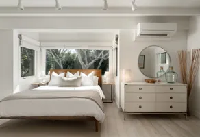Private Guest House - Walk to Beach & Rosewood - Image 3