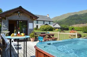 Culzean House, country style, hot tub - Image 2