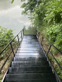 Hoppa direkt i floden vid 4/4 höger på River Road! NYTT LISTNING !! - Image 5