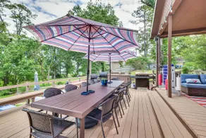 Lakehouse: Hot Tub, Waterslide, Game Room & Kayaks - Image 3