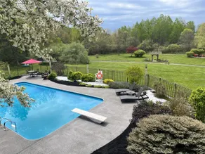 Ultimate Family Retreat:10-Acre, Heated Pool, Hot Tub & More - Image 4