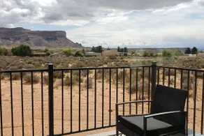Lake Powell Modern Home with Views - Image 3