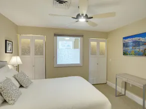 Walk to Downtown, Top Floor- Seasons at Sandpoint - Image 4