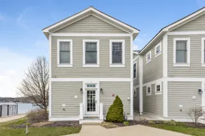 Mermaid townhouse shared pool walk to Saugatuck - Image 2