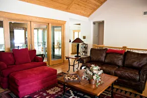 Redtail Retreat, Galena Territory - Image 5