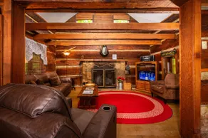 Lake Hideaway Cabin | Catch & Release Fishing - Image 4