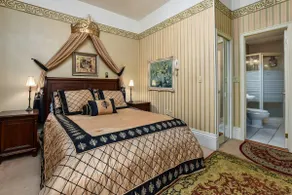 The Garden Suite (Suite 102) - Image 3