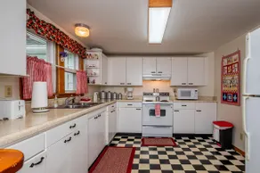 Painters Pointe | Hot Tub • 80 Scenic Acres - Image 3