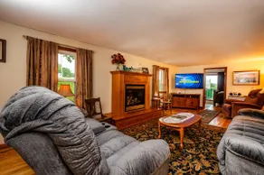 Painters Pointe | Hot Tub • 80 Scenic Acres - Image 2