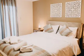 Best House Central Luxury Apartment - Image 4