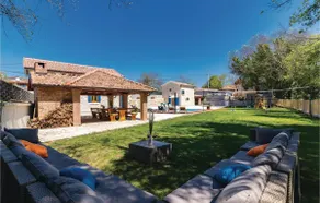 Gorgeous Home In Bibici With Sauna - Image 5