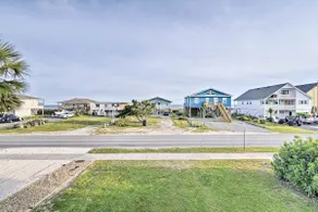 Pet-Friendly Second Row House Steps to Beach! - Image 2