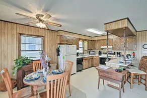 Pet-Friendly Second Row House Steps to Beach! - Image 4