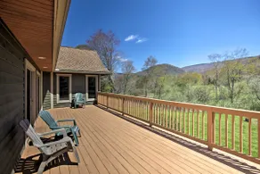 House w/ Deck, Fire Pit - 15 Mins to Snowshoe! - Image 3