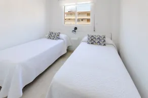 Avec charme, à quelques mètres de la plage. A / C et wifi gratuit. Terrasse avec vue sur la mer - Location réservée familles - Image 5