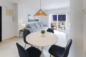 Avec charme, à quelques mètres de la plage. A / C et wifi gratuit. Terrasse avec vue sur la mer - Location réservée familles - Image 3