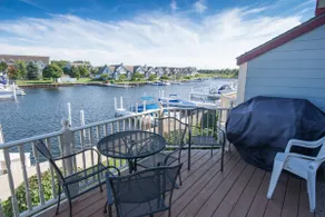 Waterfront Condo med Boat Slip - Image 3